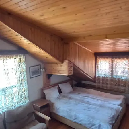 Gasthuis Dumanova House