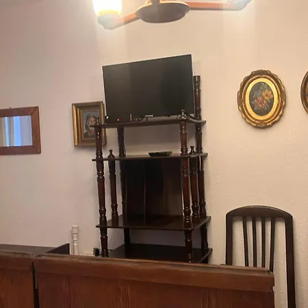 Dumanova House